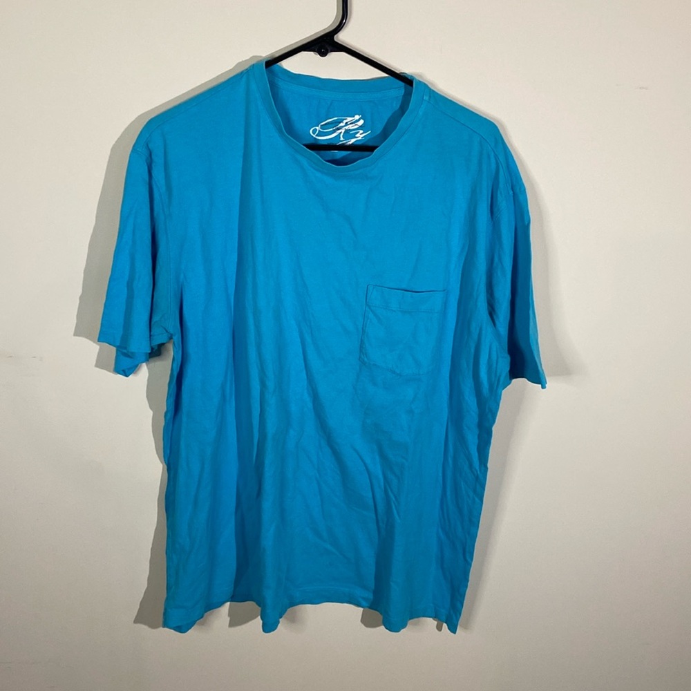 Roundtree&Yorke Blue TShirt w/ chest pocket Size L